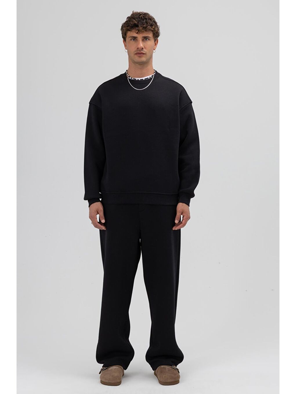 Basic Bisiklet Yaka Oversize Sweatshirt Siyah-1