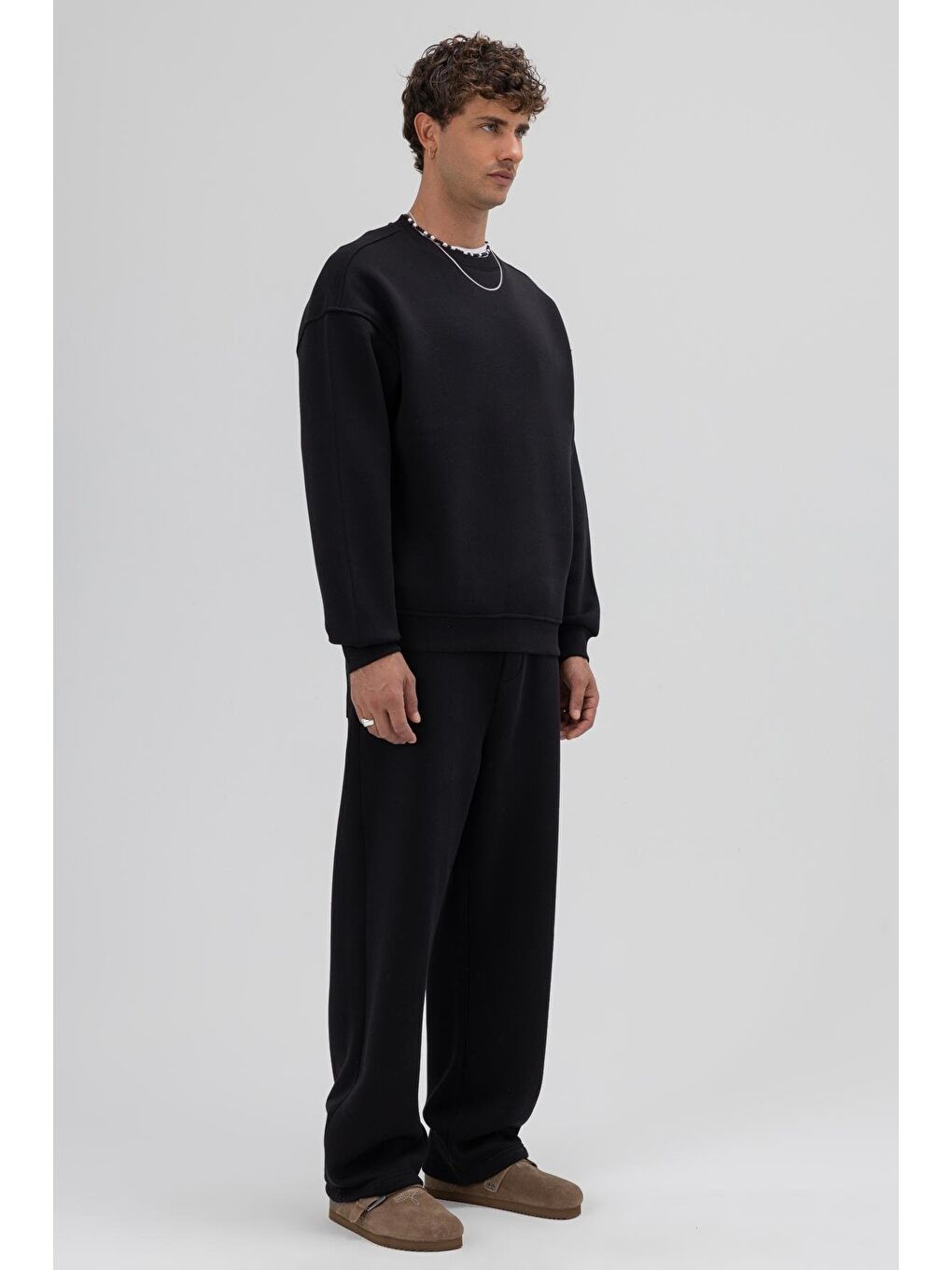 Basic Bisiklet Yaka Oversize Sweatshirt Siyah-3