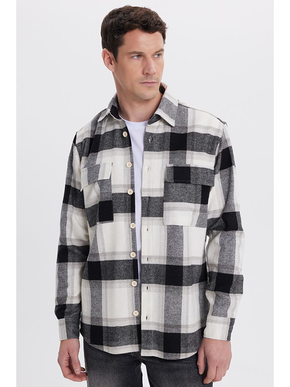 Karışık Erkek Regular Fit Klasik Kesim Çift Cep Kapaklı Kareli Oduncu Gömlek