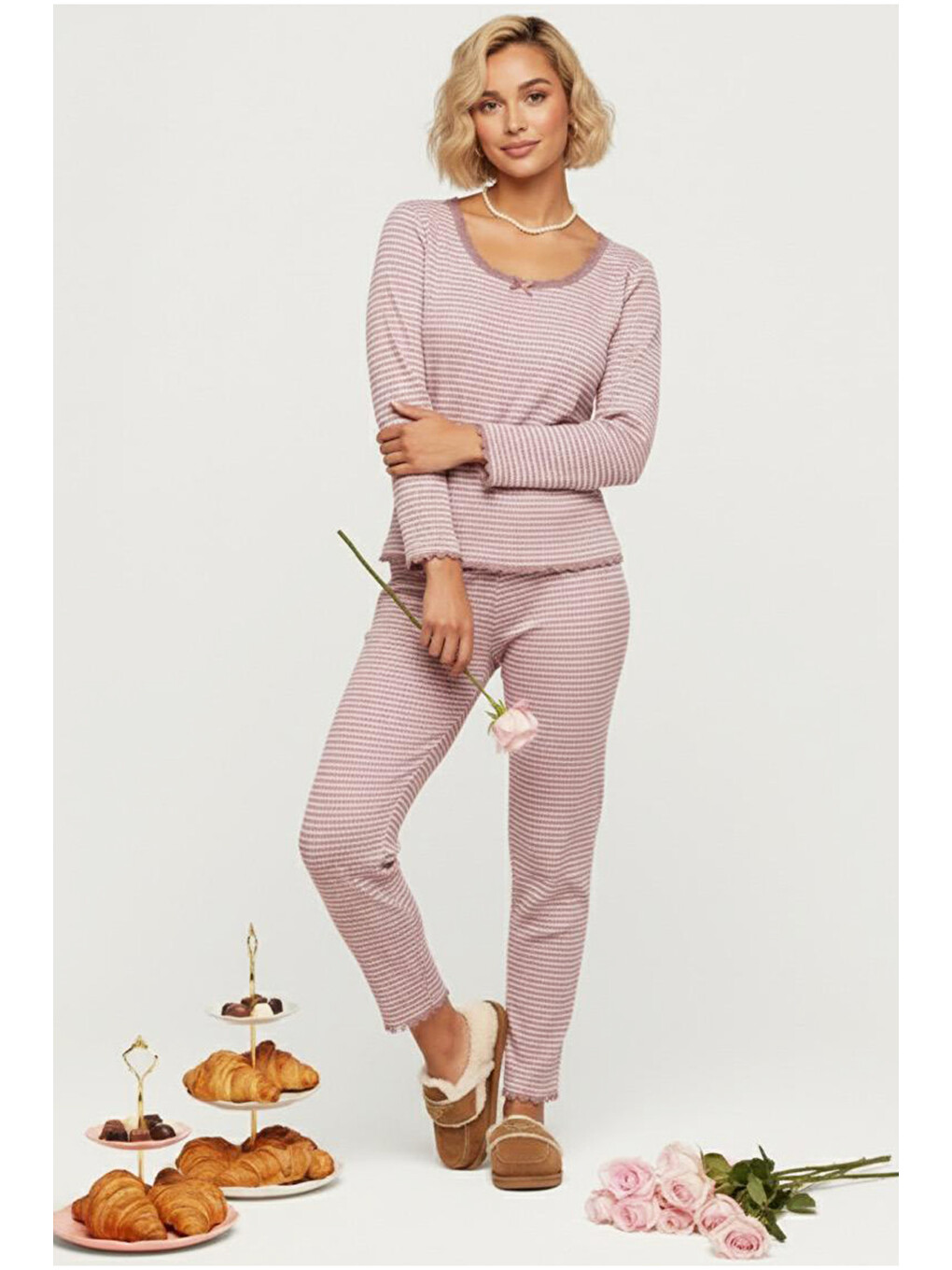 Pembe Beyaz Fırçalı Soft Fitilli Kaşkorse Dantelli Pijama Takım 7966-1