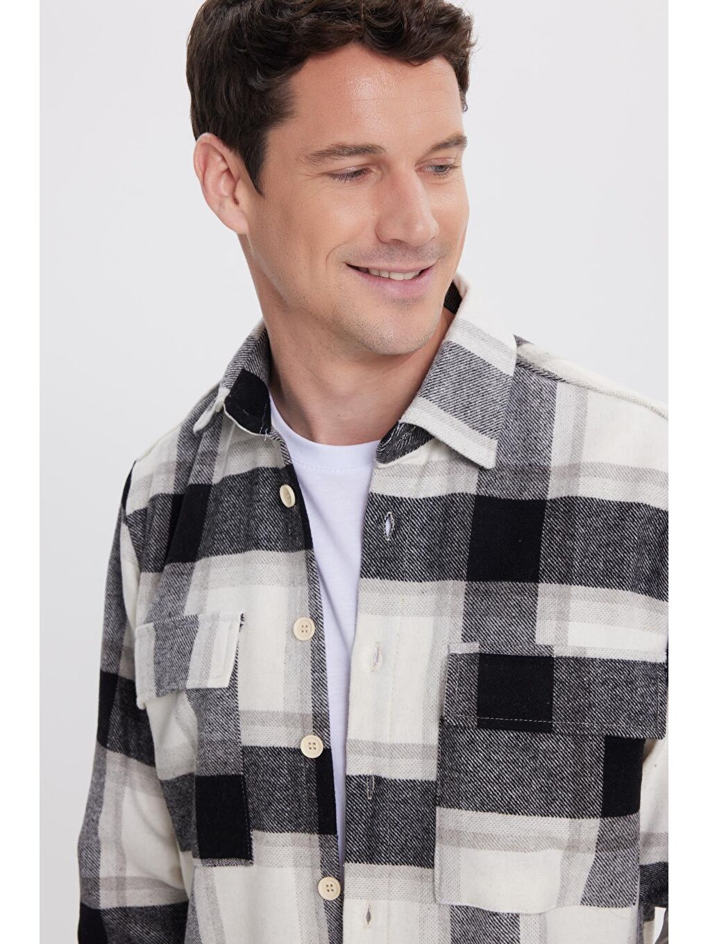 Karışık Erkek Regular Fit Klasik Kesim Çift Cep Kapaklı Kareli Oduncu Gömlek-1