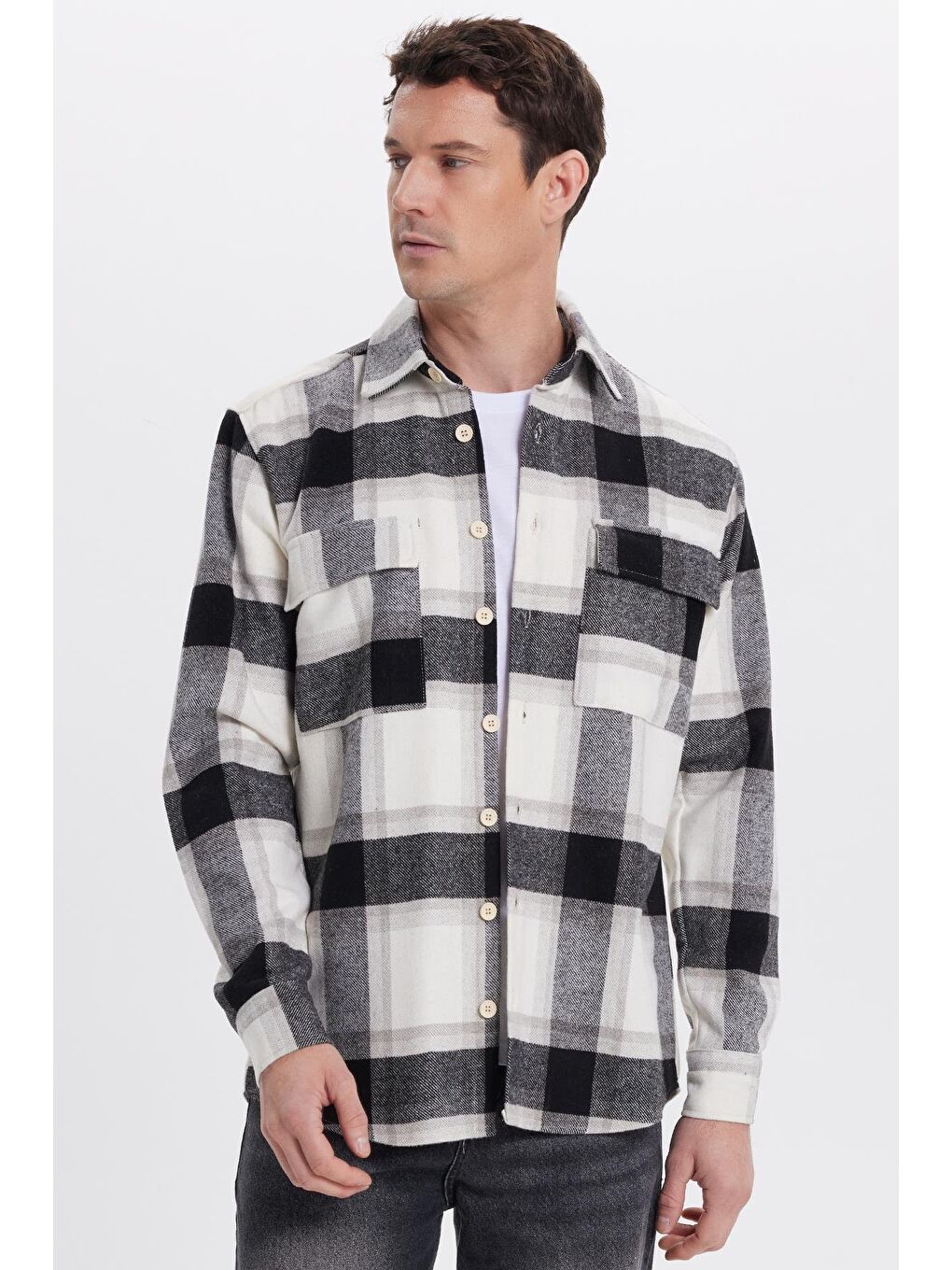 Karışık Erkek Regular Fit Klasik Kesim Çift Cep Kapaklı Kareli Oduncu Gömlek-3