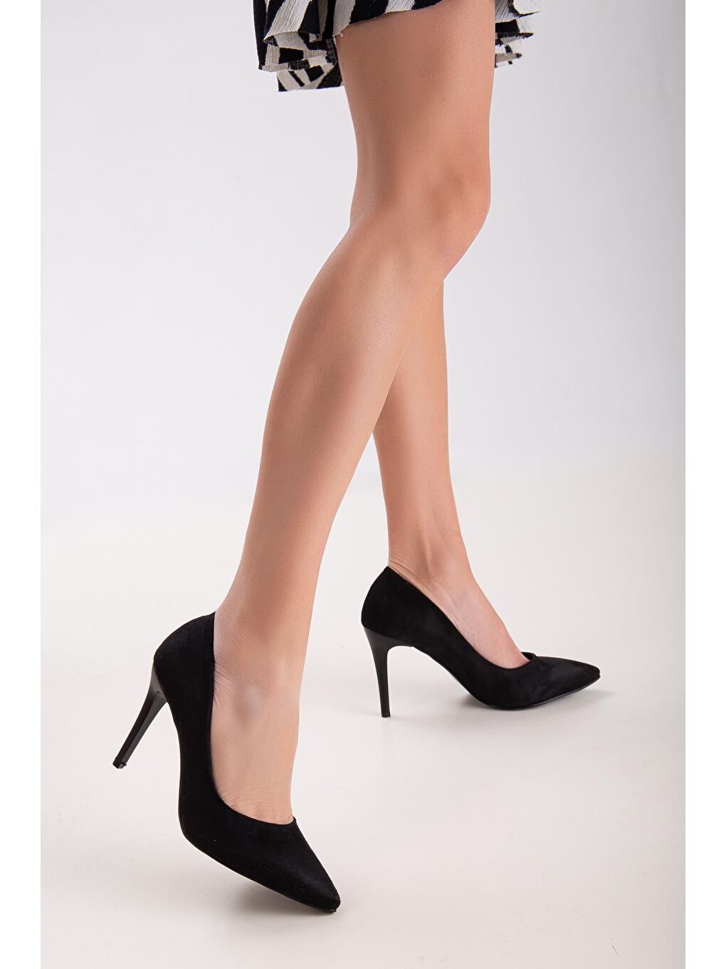 Siyah D063   Kadın İnce Klasik Topuklu Stileto Ayakkabı-1
