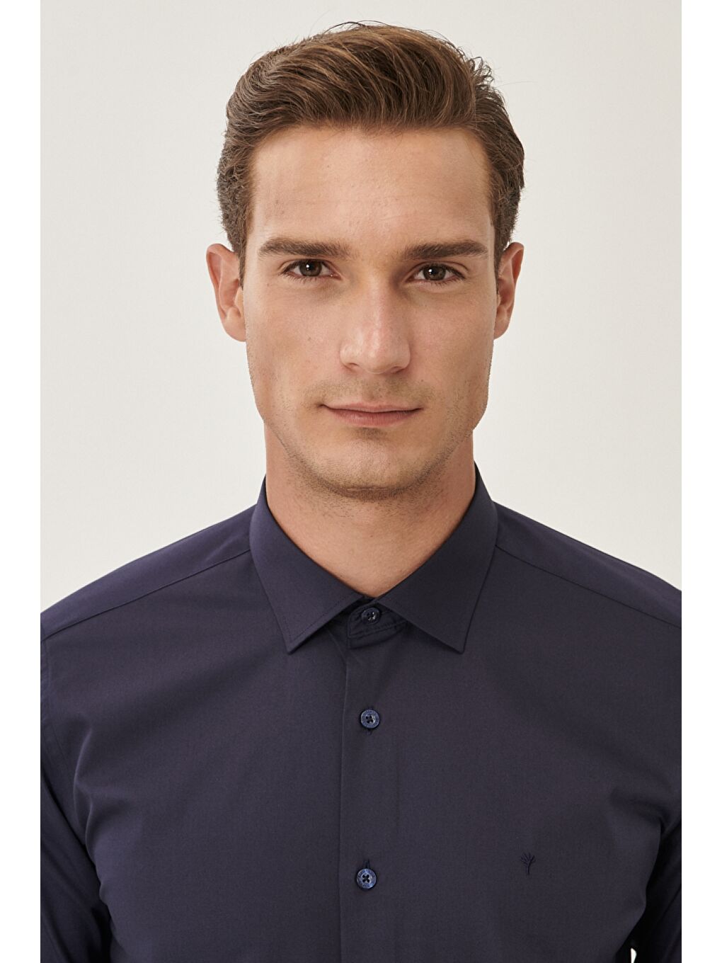 Erkek Koyu Lacivert Kolay Ütülenebilir Non-Iron Pamuklu Slim Fit Dar Kesim Klasik Yaka Gömlek-1