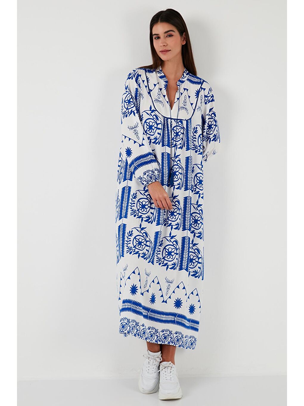 Mavi Desenli Regular Fit Bağlamalı V Yaka Maxi Elbise 611El510-1