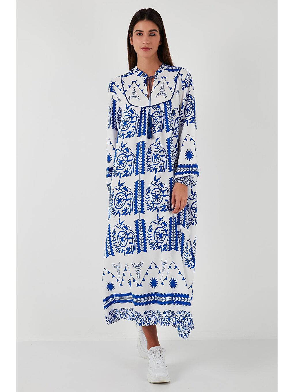 Mavi Desenli Regular Fit Bağlamalı V Yaka Maxi Elbise 611El510-2