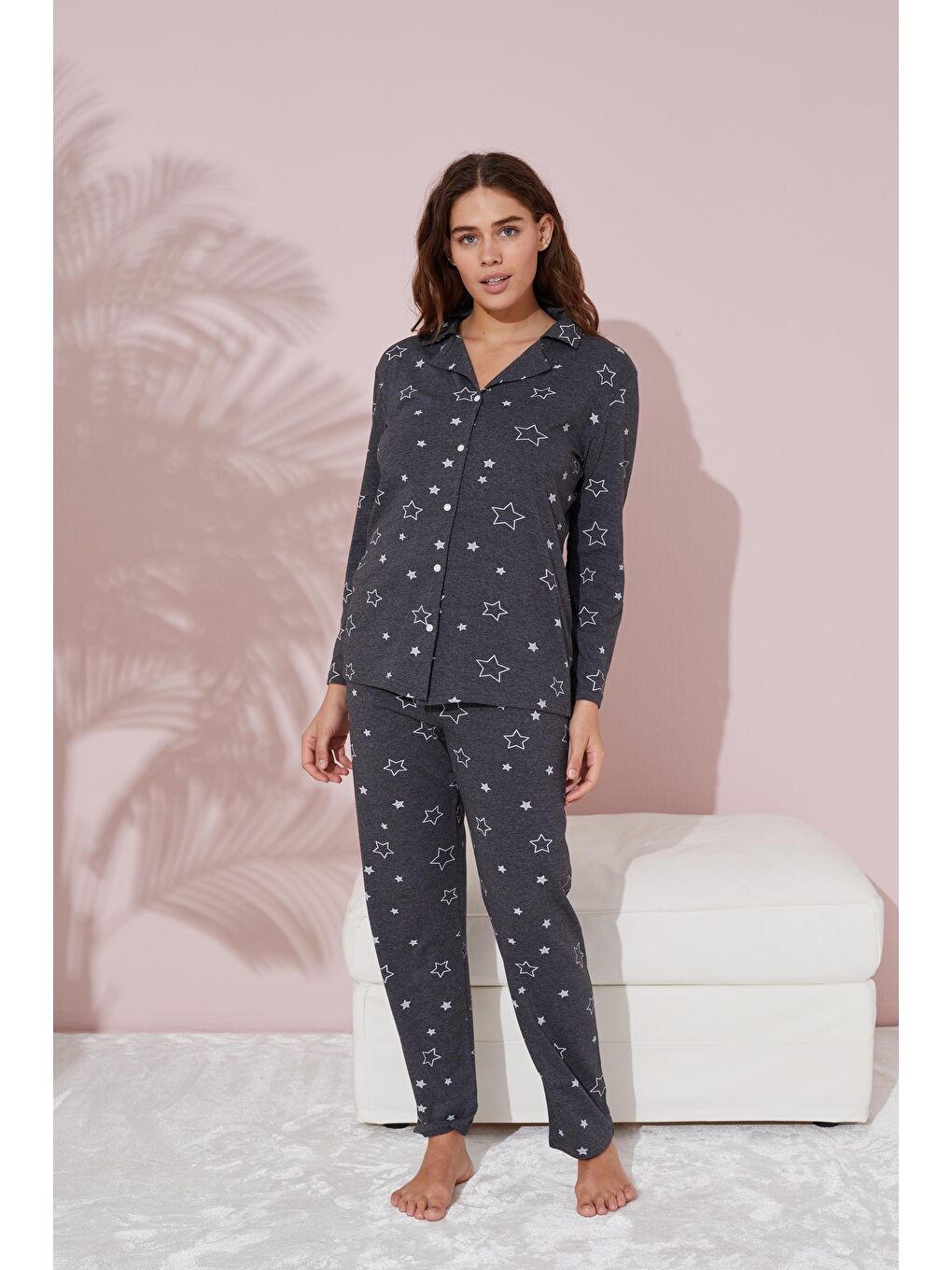 Antrasit Beyaz Yıldız Desenli Pamuklu Düğmeli Pijama Takımı