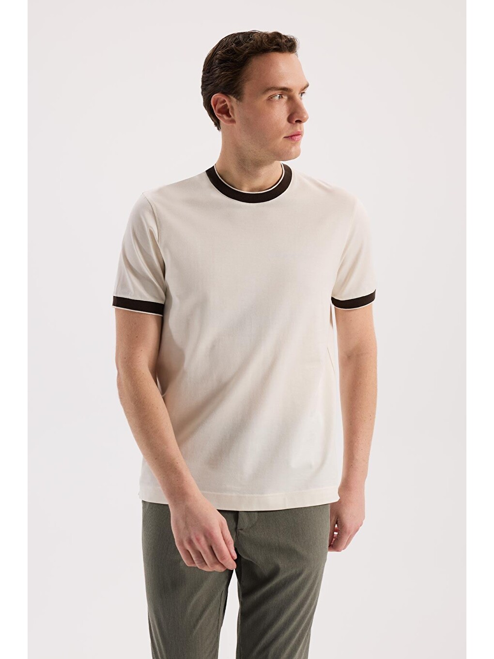 Beyaz Slim Fit Bisiklet Yaka %100 Pamuk T-Shirt-1