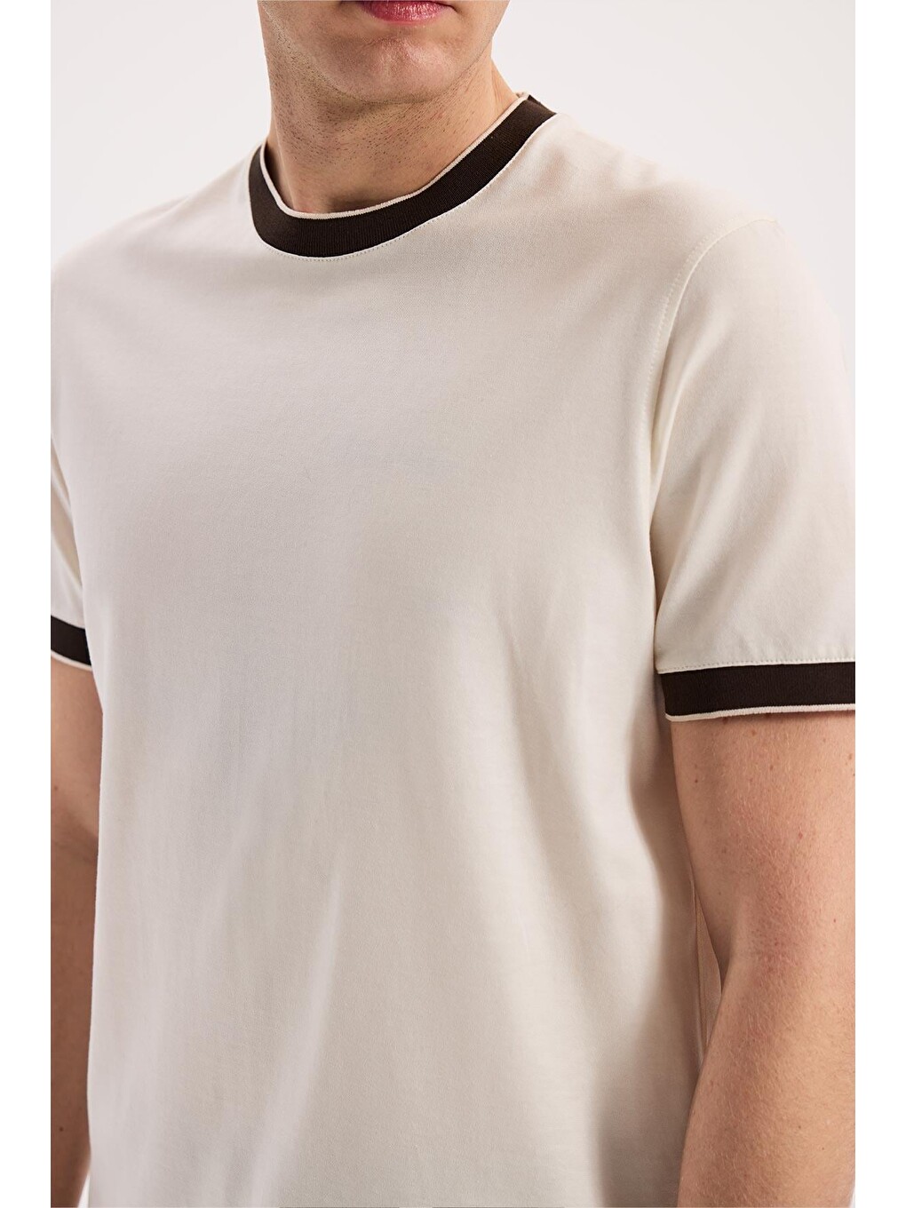 Beyaz Slim Fit Bisiklet Yaka %100 Pamuk T-Shirt-2