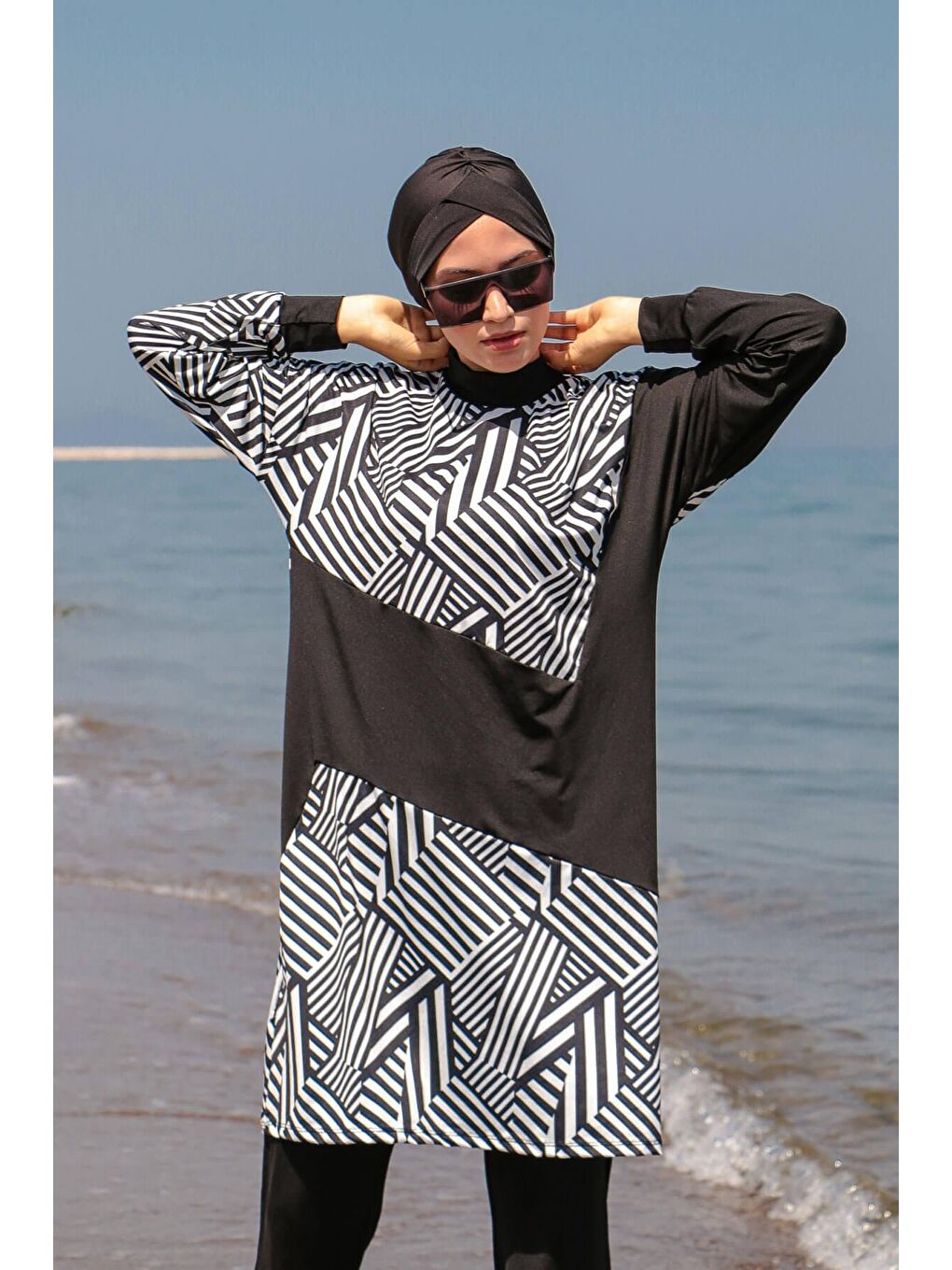 Siyah Tam Kapalı Tesettür Mayo M2011-1