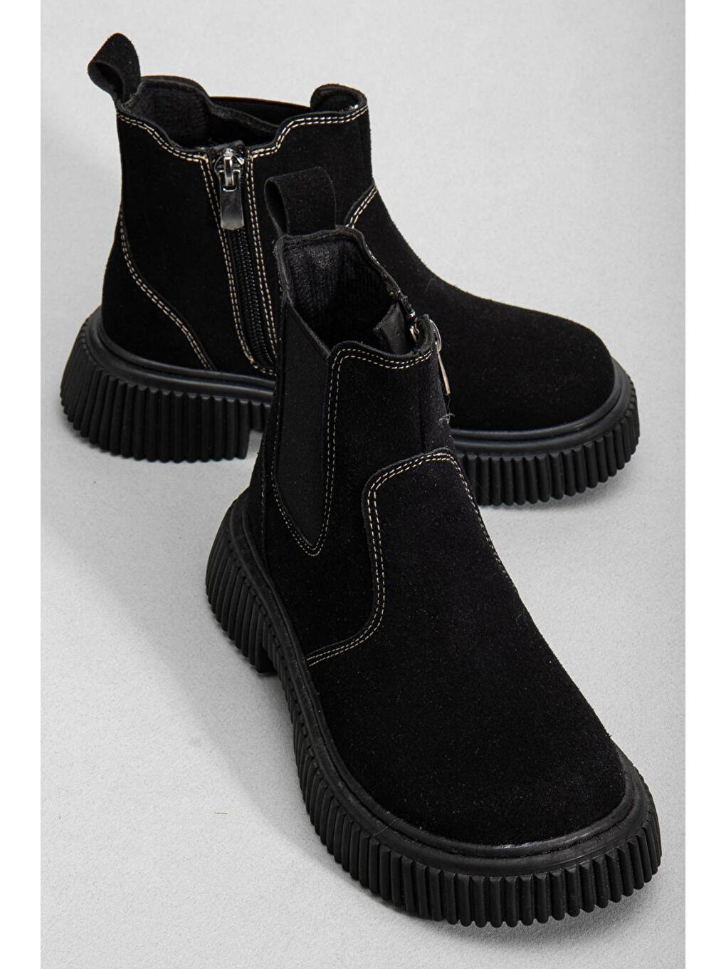 Çocuk Unisex Siyah Süet Kalın Tırtıklı Termo Taban Fermuarlı Lastikli Chelsea Bot-2