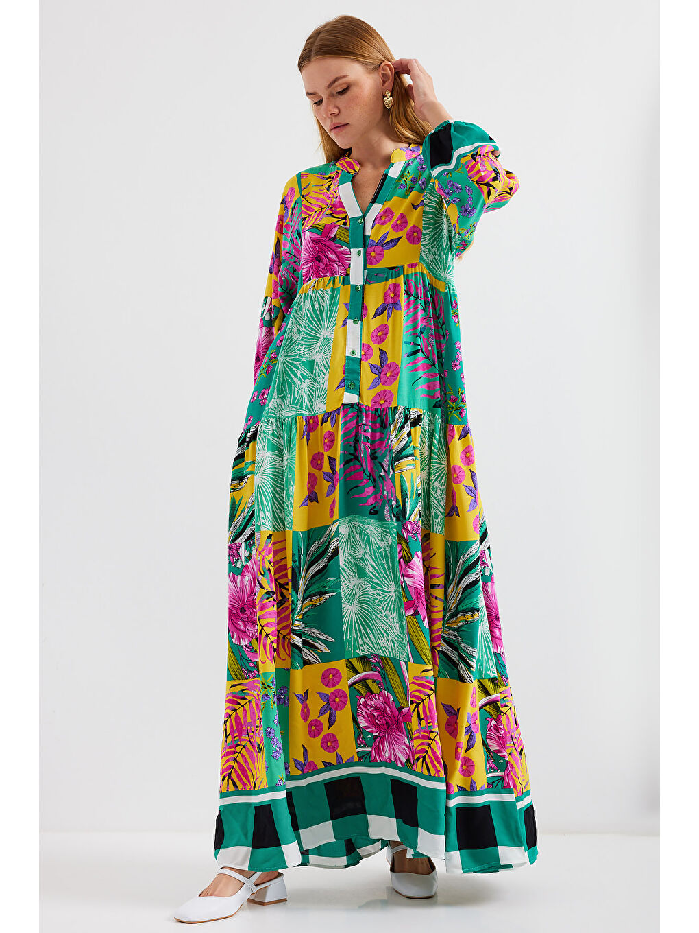 2423 Otantik Desenli Tesettür Elbise - E.Yeşil