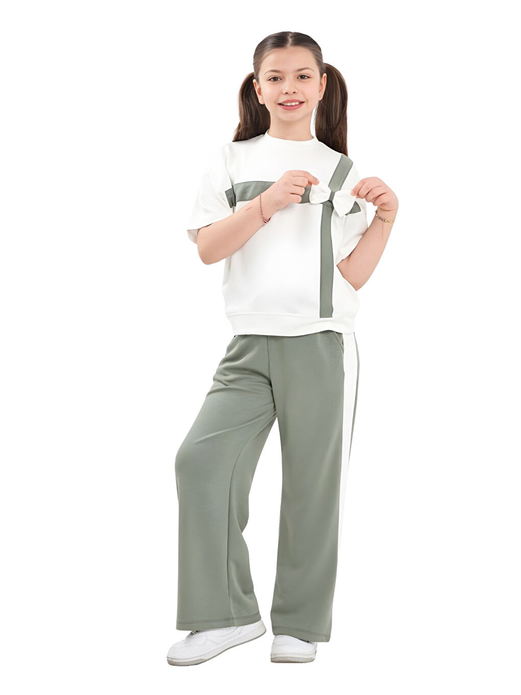 Yeşil Kız Çocuk Garnili ve Fiyonk Detaylı Alt -Üst Takım 7-12 Yaş 12573-2