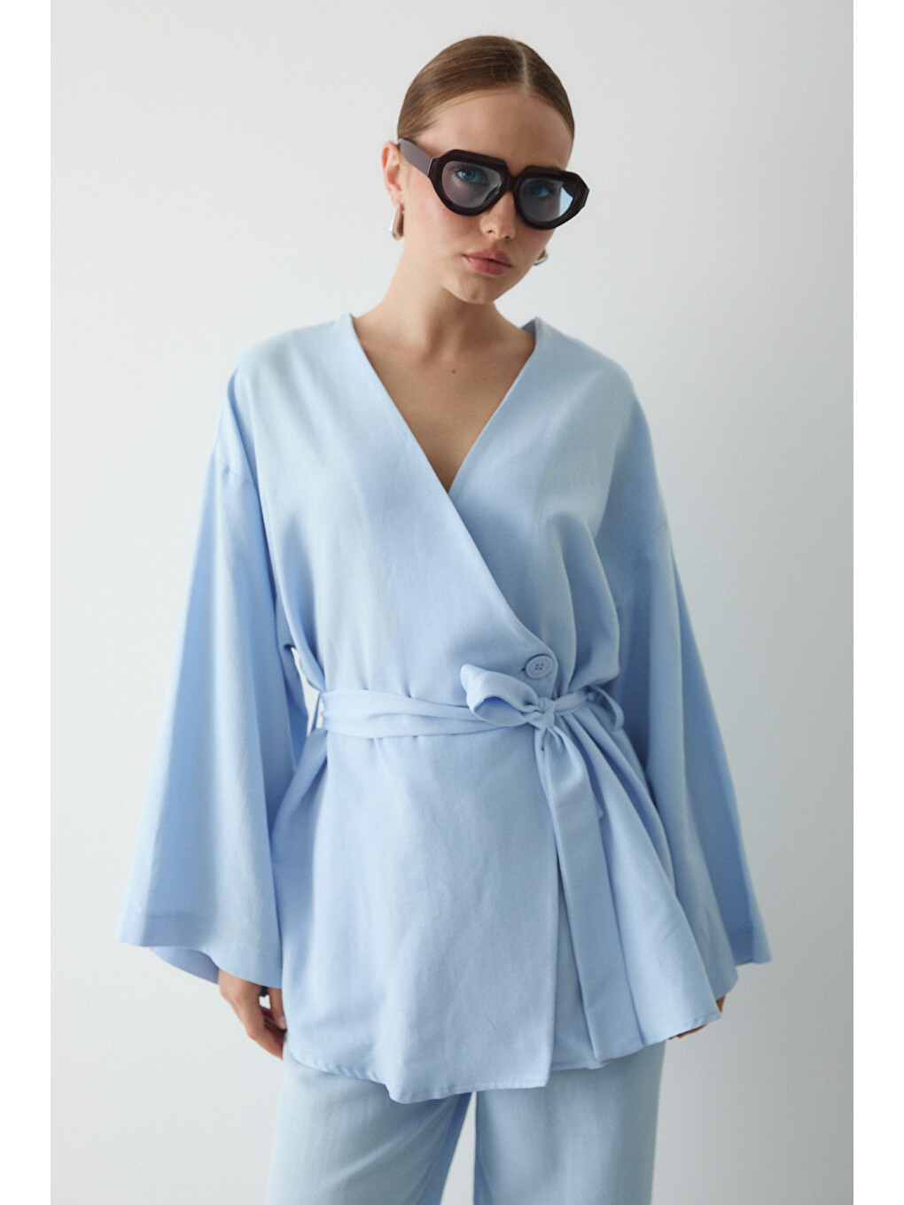 Mavi Düğme Detaylı Kemerli Kimono - 005-1