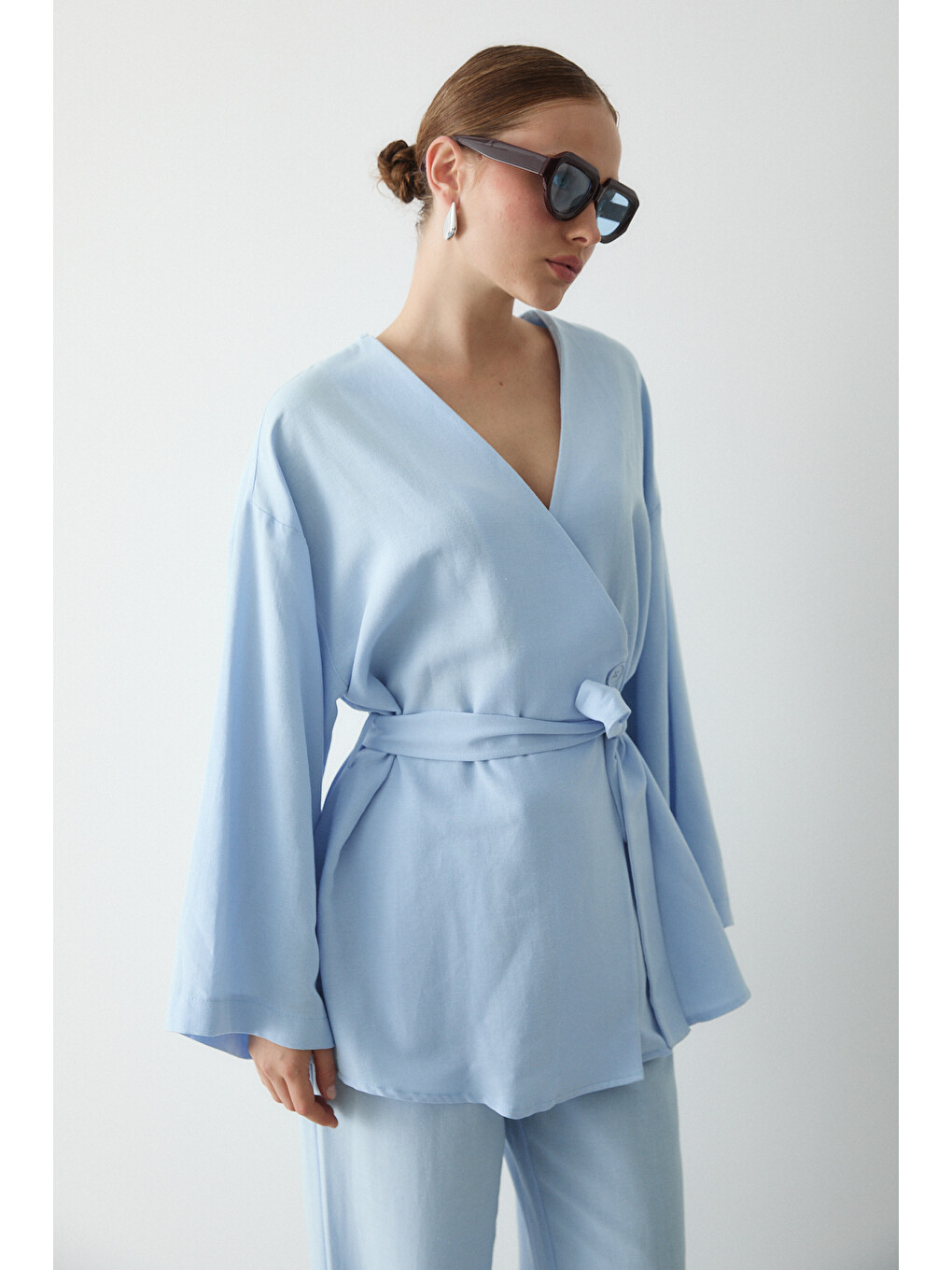 Mavi Düğme Detaylı Kemerli Kimono - 005-2