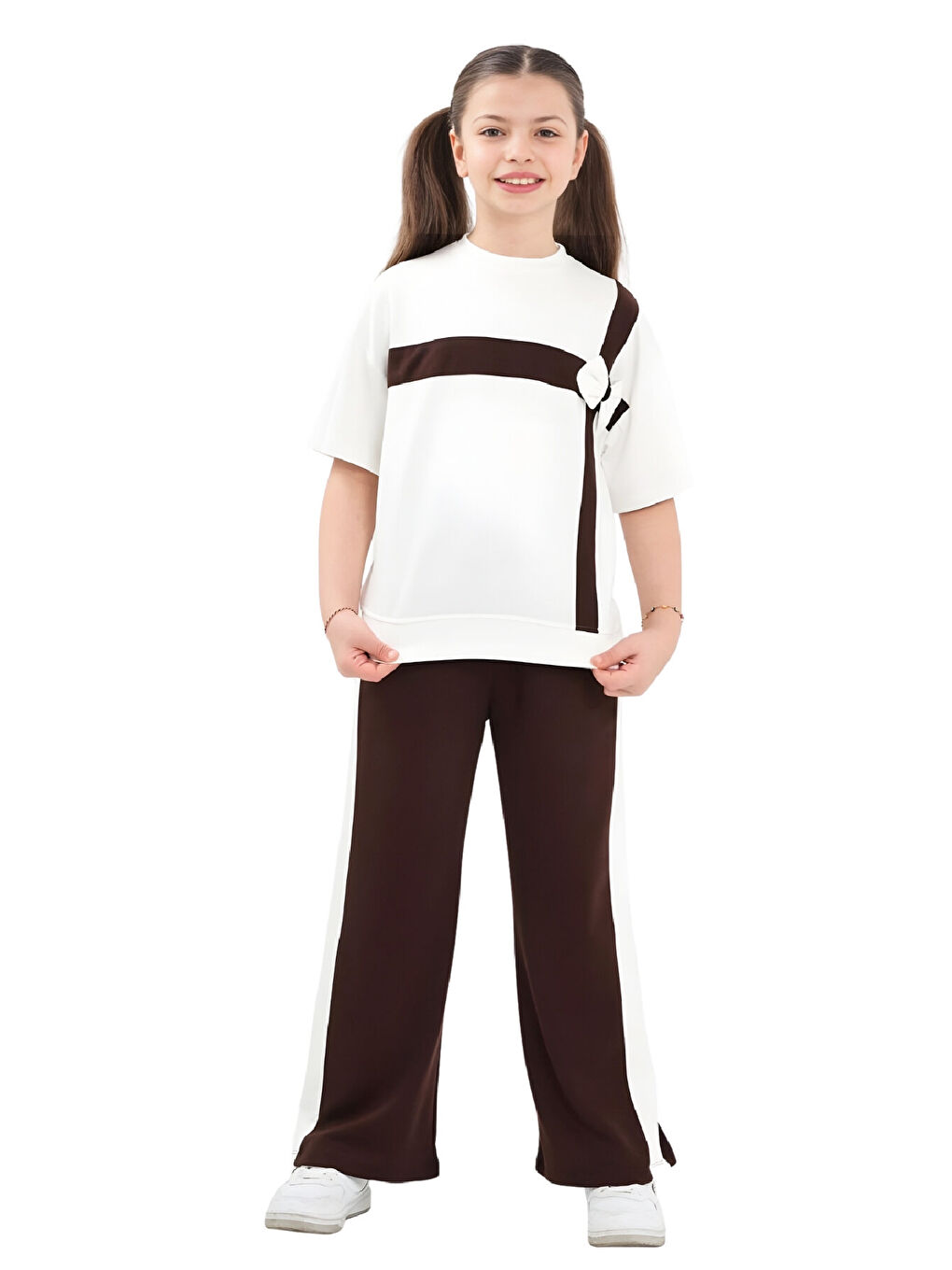 Kahverengi Kız Çocuk Garnili ve Fiyonk Detaylı Alt -Üst Takım 7-12 Yaş 12573