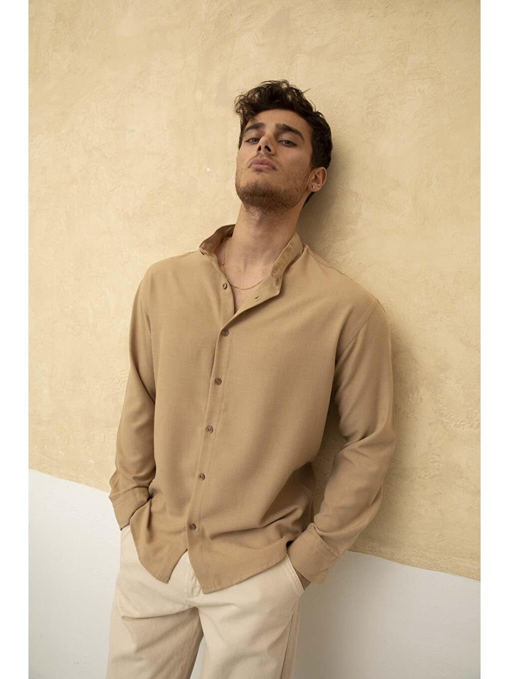 Ekru Slim Fit Dar Kalıp Uzun Kol Hakim Yaka Pamuklu Keten Efekt Gömlek-2