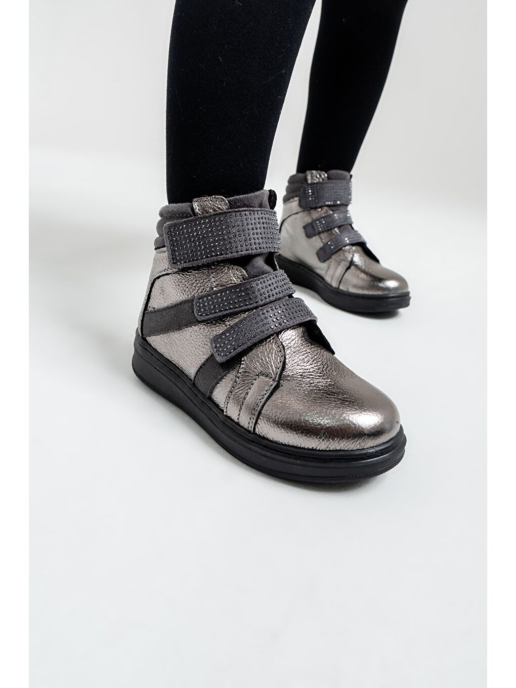 Gri Kız Çocuk Gümüş Hakiki Deri Suya Dayanıklı Anatomik Günlük Bot-3