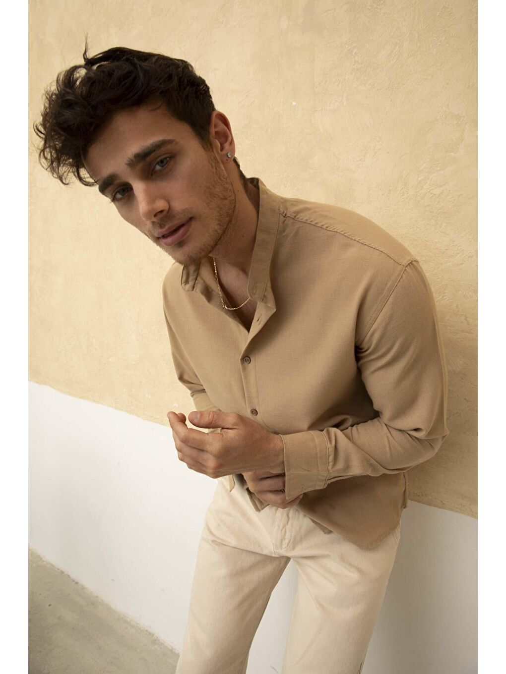 Ekru Slim Fit Dar Kalıp Uzun Kol Hakim Yaka Pamuklu Keten Efekt Gömlek-3