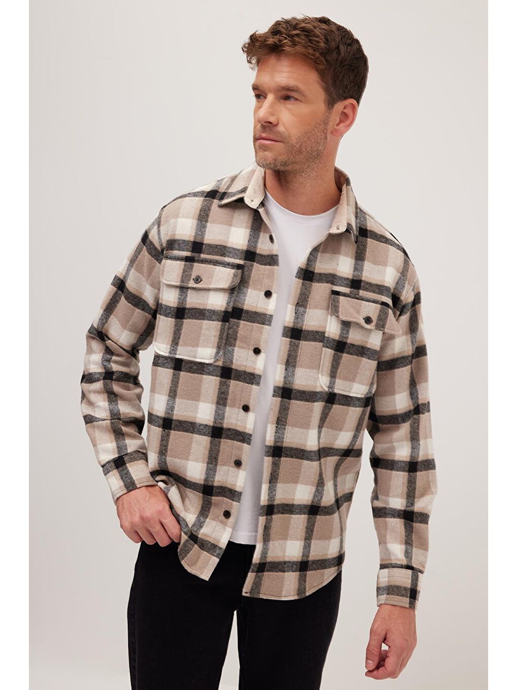 Karışık Relax Fit Rahat Kesim Çift Cep Kapaklı Kışlık Oduncu Kareli Erkek Gömlek