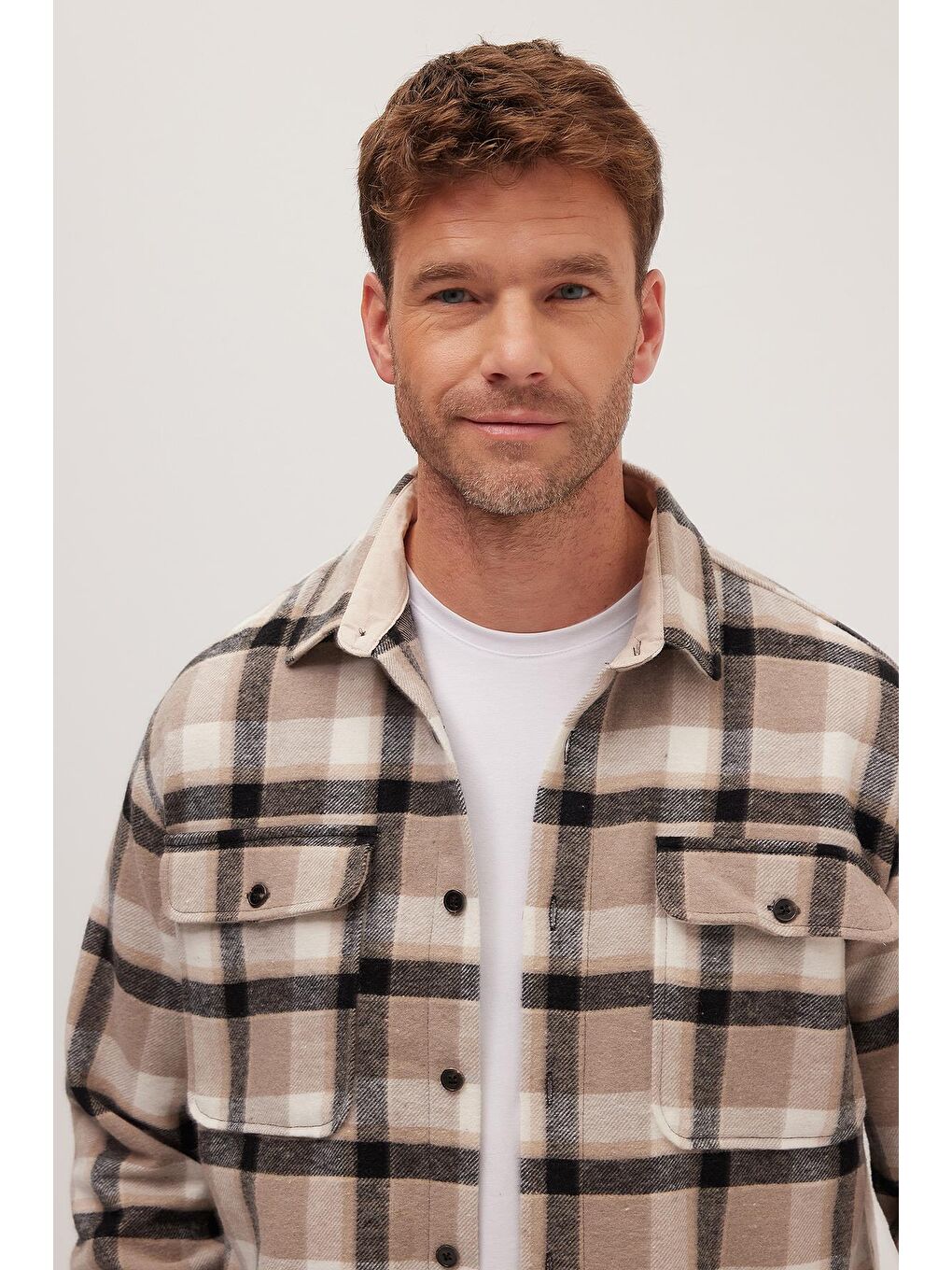 Karışık Relax Fit Rahat Kesim Çift Cep Kapaklı Kışlık Oduncu Kareli Erkek Gömlek-1