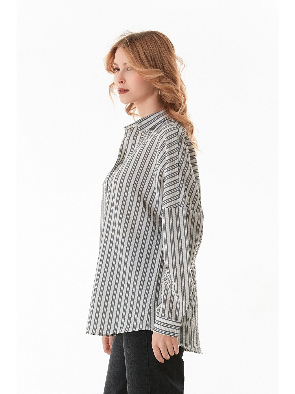 Siyah Çizgili Düğmeli Gömlek-2