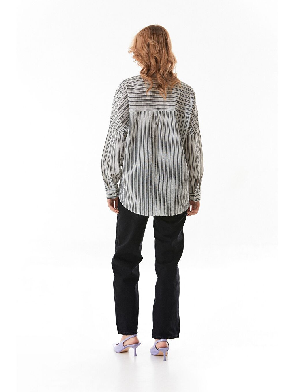 Siyah Çizgili Düğmeli Gömlek-3