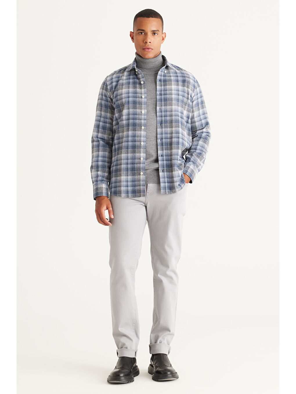 Erkek Mavi-Beyaz Slim Fit Dar Kesim Düğmeli Yaka Pamuklu Ekose Desenli Flanel Oduncu Gömlek-1