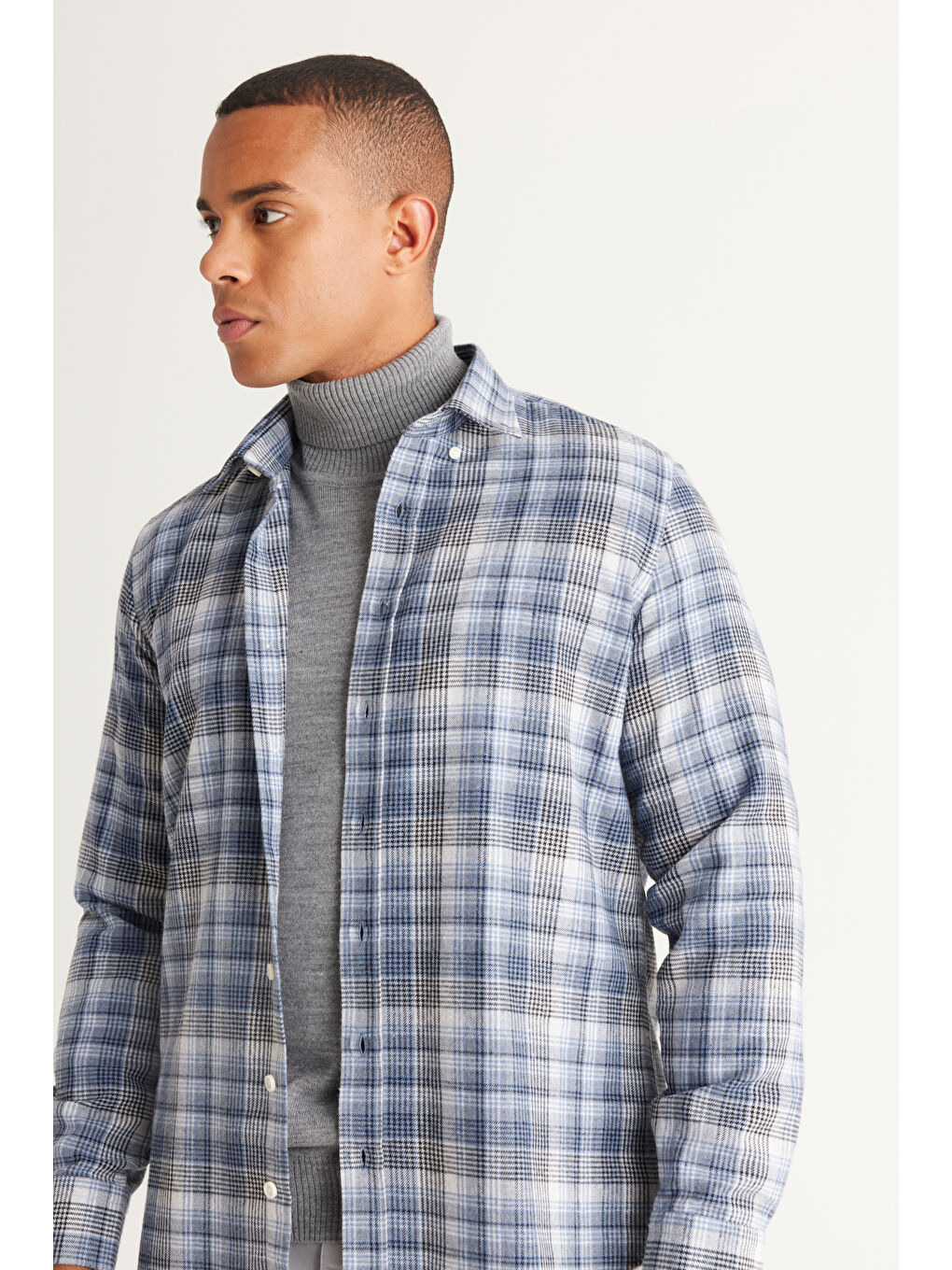 Erkek Mavi-Beyaz Slim Fit Dar Kesim Düğmeli Yaka Pamuklu Ekose Desenli Flanel Oduncu Gömlek-3