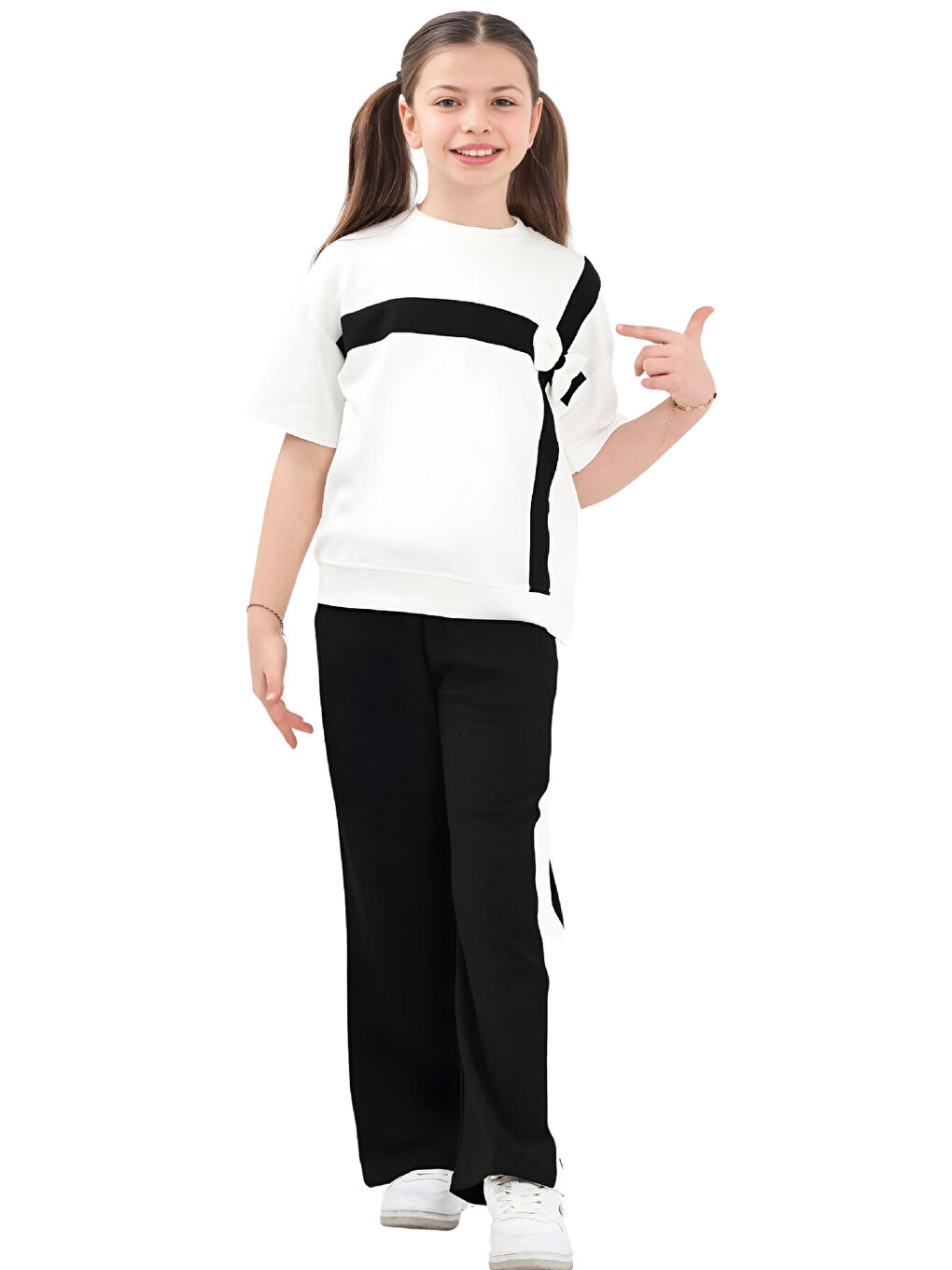 Siyah Kız Çocuk Garnili ve Fiyonk Detaylı Alt -Üst Takım 7-12 Yaş 12573