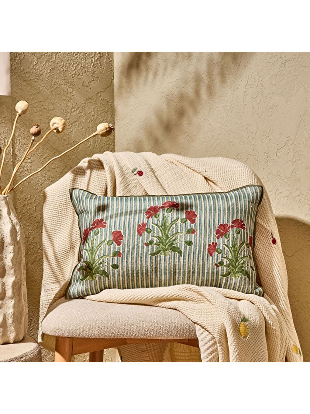 Ekru Soft Fonsy Kırlent - Renkli - 30x50 cm