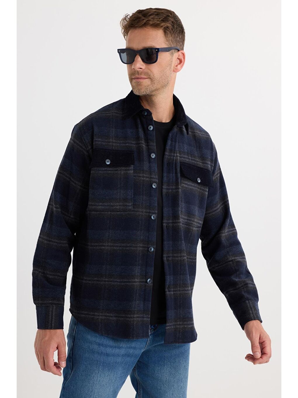 Karışık Erkek Relax Fit Rahat Kesim Spor Yaka Kareli Çift Cep Kapaklı Kışlık Gömlek