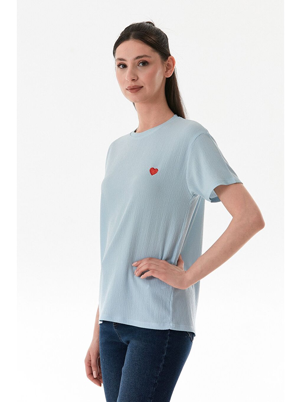 Mavi Kalp Nakışlı Bürümcük Kumaş Tişört-4