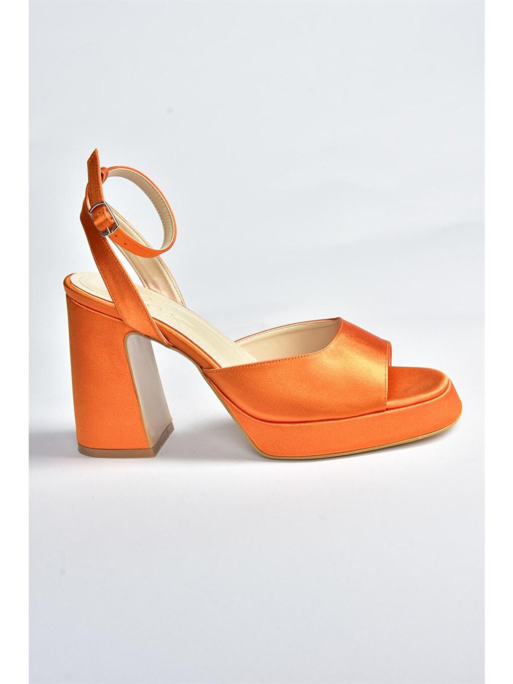 Turuncu Saten Kumaş Kalın Platform Topuklu Kadın Ayakkabı M570345604-3