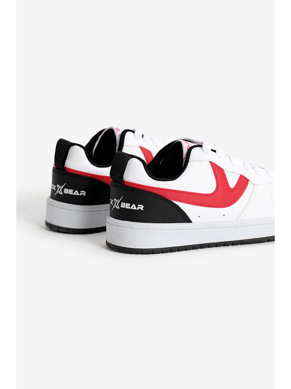 Kadın Beyaz Kırmızı Termo Taban Şerit Detaylı Bağcıklı Spor Ayakkabı-3