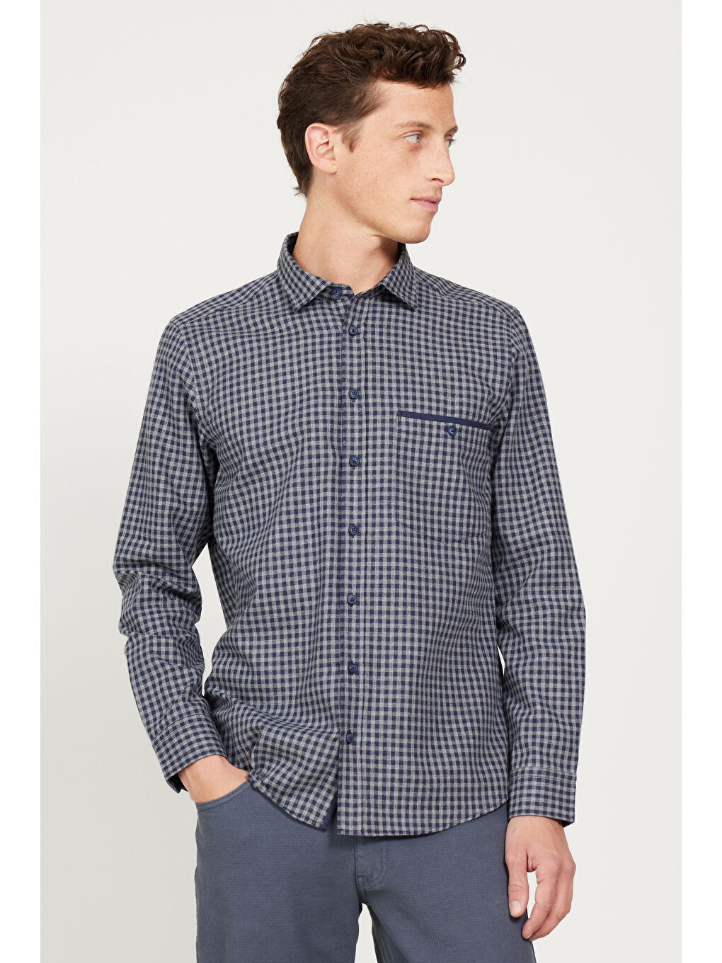 Erkek Lacivert-Gri Slim Fit Dar Kesim Klasik Yaka Kareli Gömlek