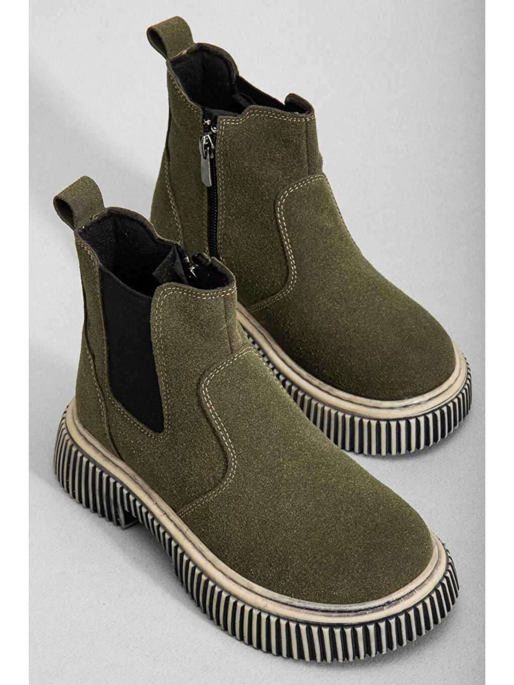 Çocuk Unisex Haki Süet Kalın Tırtıklı Termo Taban Fermuarlı Lastikli Chelsea Bot