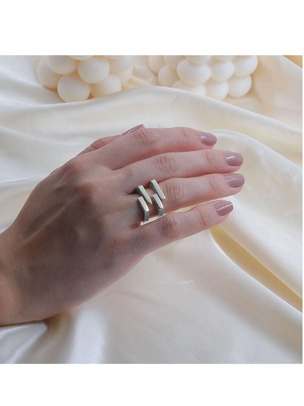 Gri Kadın Gümüş Kaplama Kare Çizgi Yüzük (Ayarlanabilir)