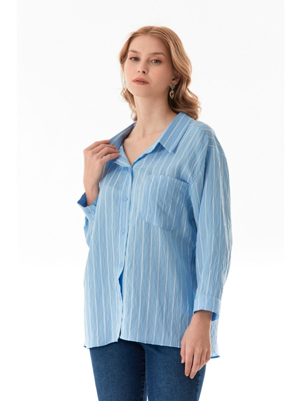 Mavi Çizgili Krep Kumaş Tek Cepli Arkası Uzun Salaş Gömlek-2