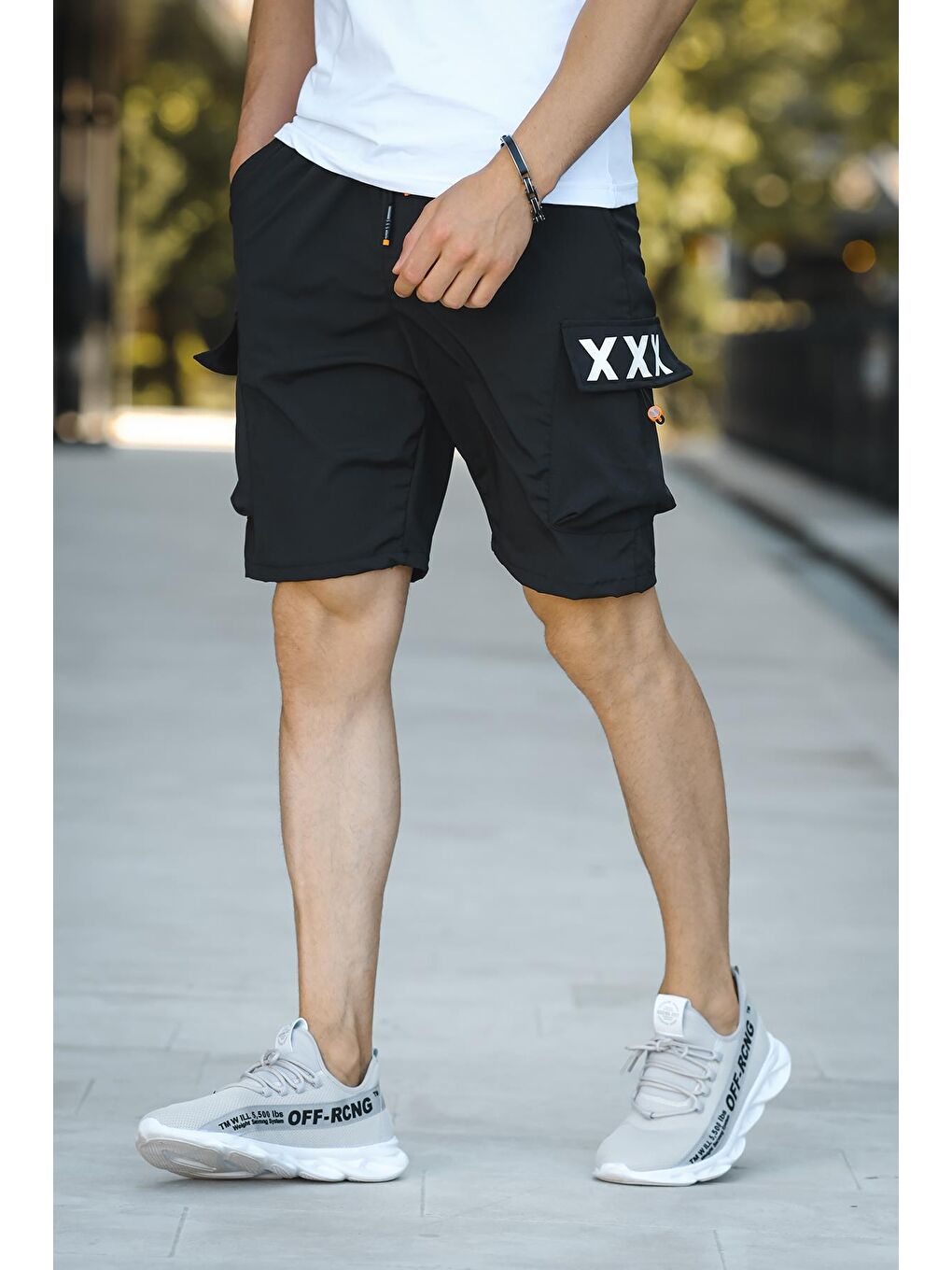 Siyah Baskılı Kort Paraşüt Kumaş Kargo Cep Erkek Şort-1