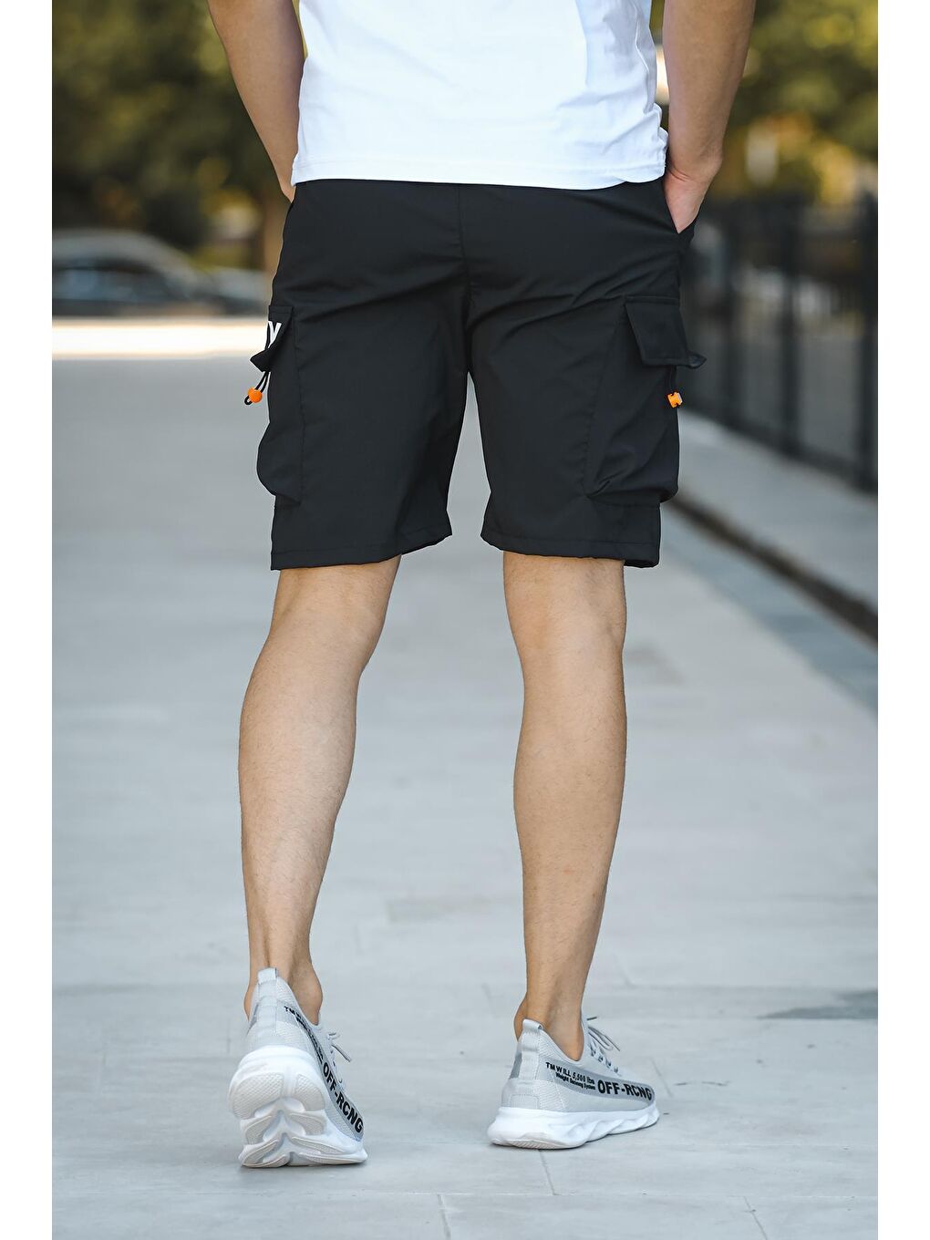 Siyah Baskılı Kort Paraşüt Kumaş Kargo Cep Erkek Şort-3