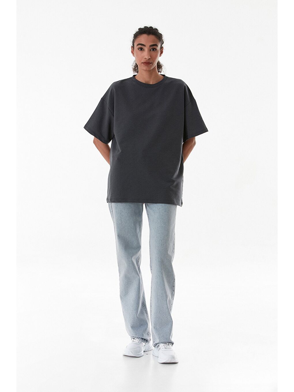 Antrasit Basic Bisiklet Yaka Oversize Tişört-1