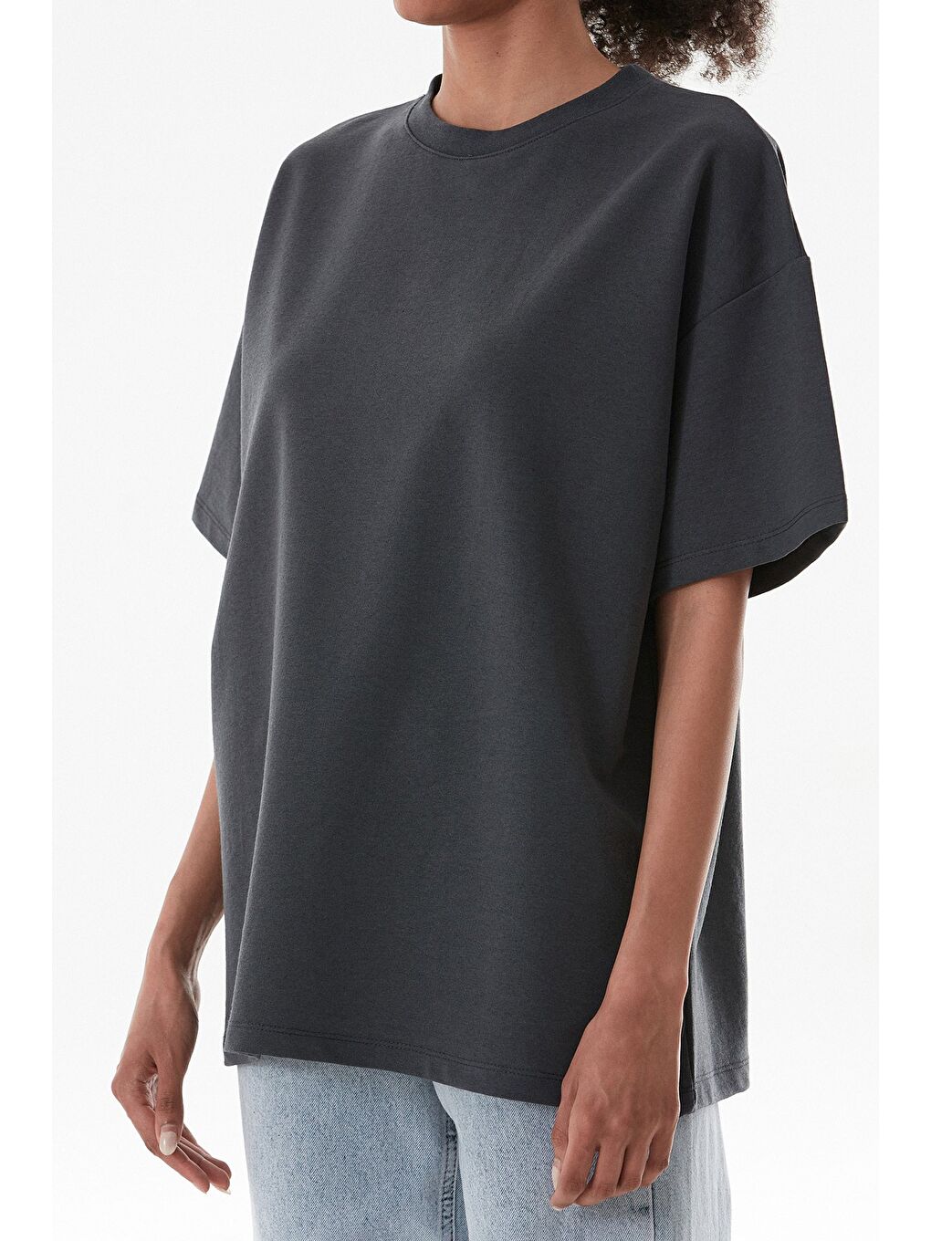 Antrasit Basic Bisiklet Yaka Oversize Tişört-4