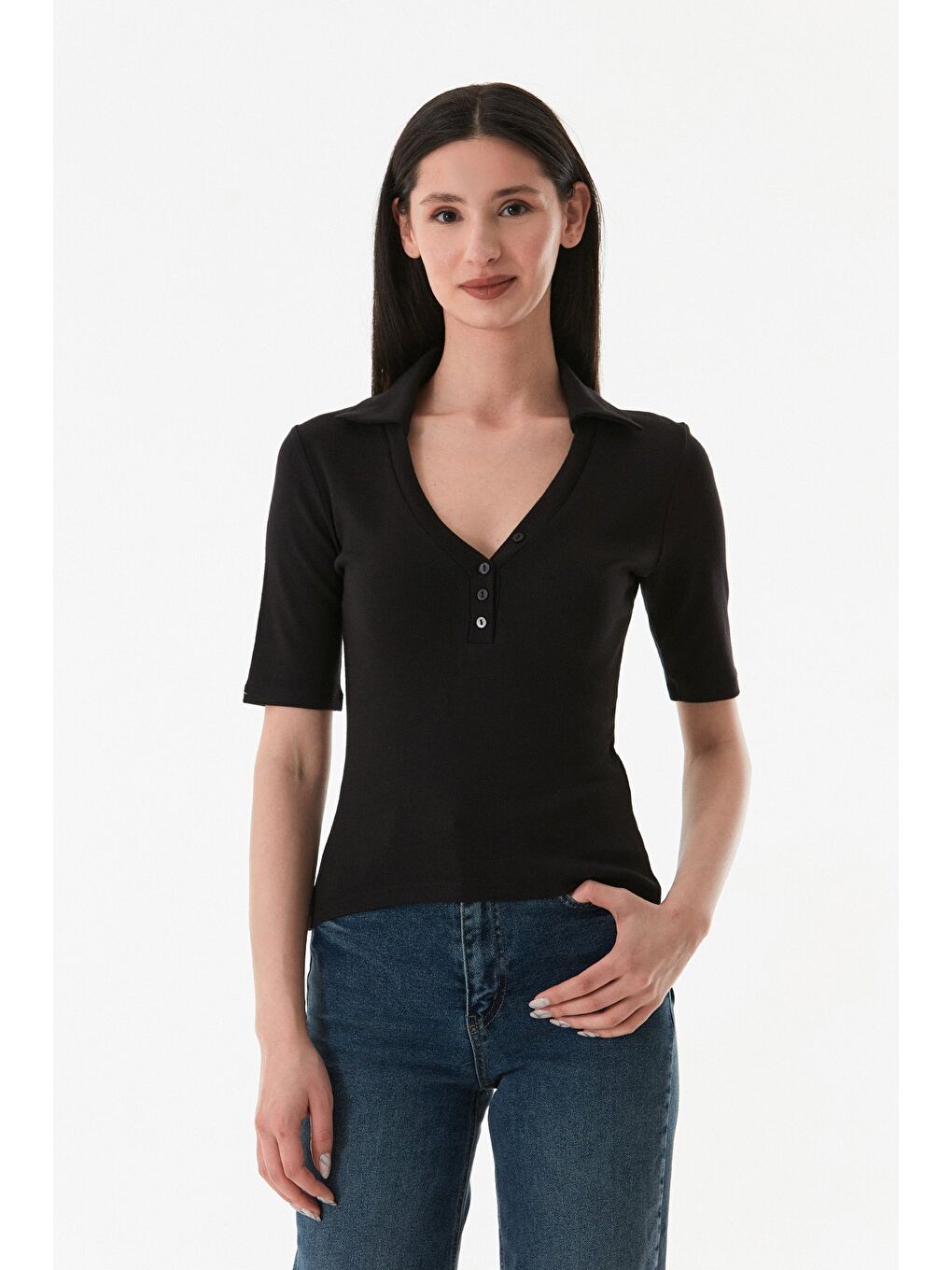 Siyah Önü Düğmeli Polo Yaka Elastanlı Bluz-1