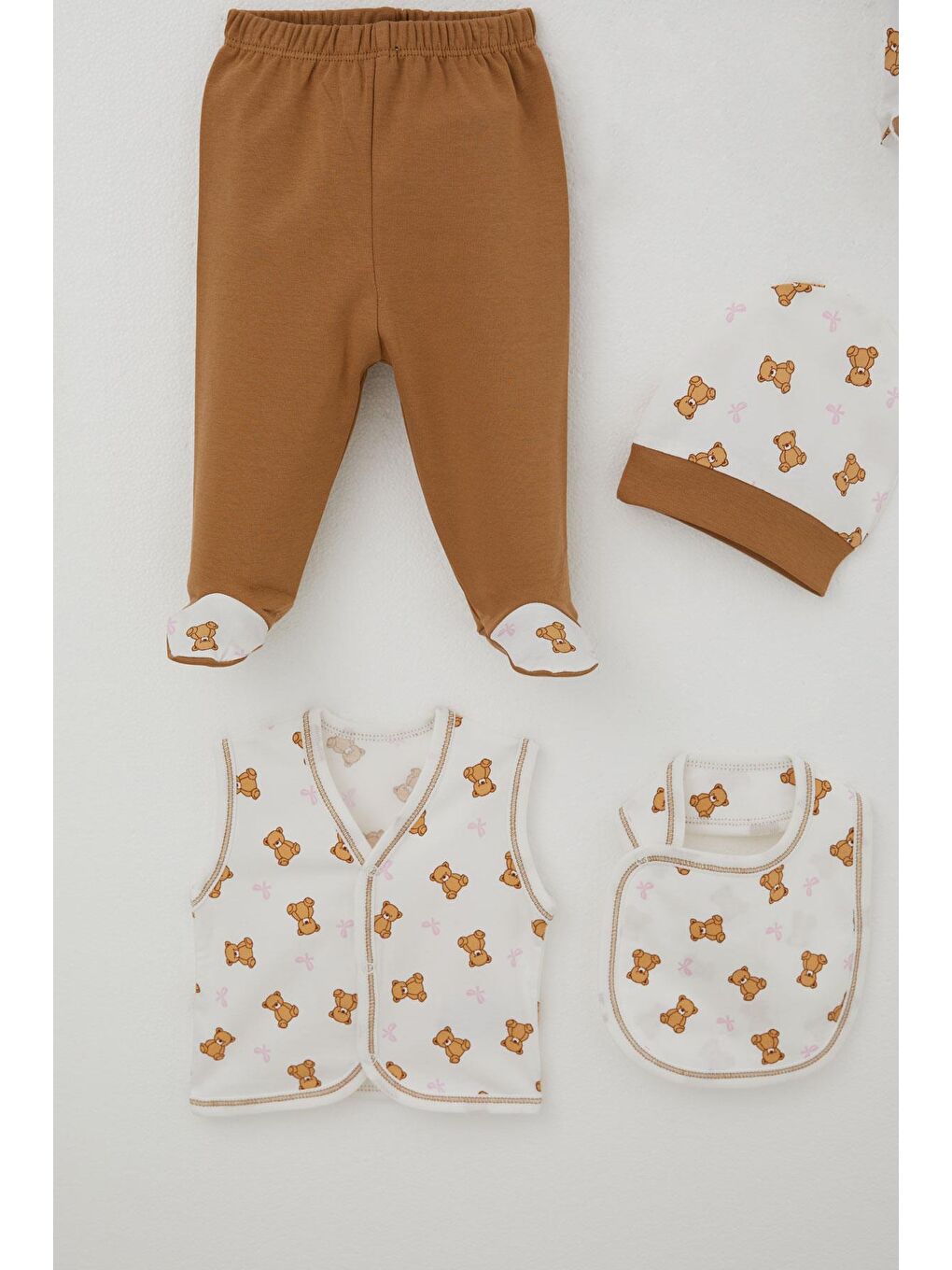 Kız Bebek Hastane Çıkışı 8 Li Sevimli Bebek Ayıcık Desenli Fiyonklu Ekru (0-3 Ay)-3