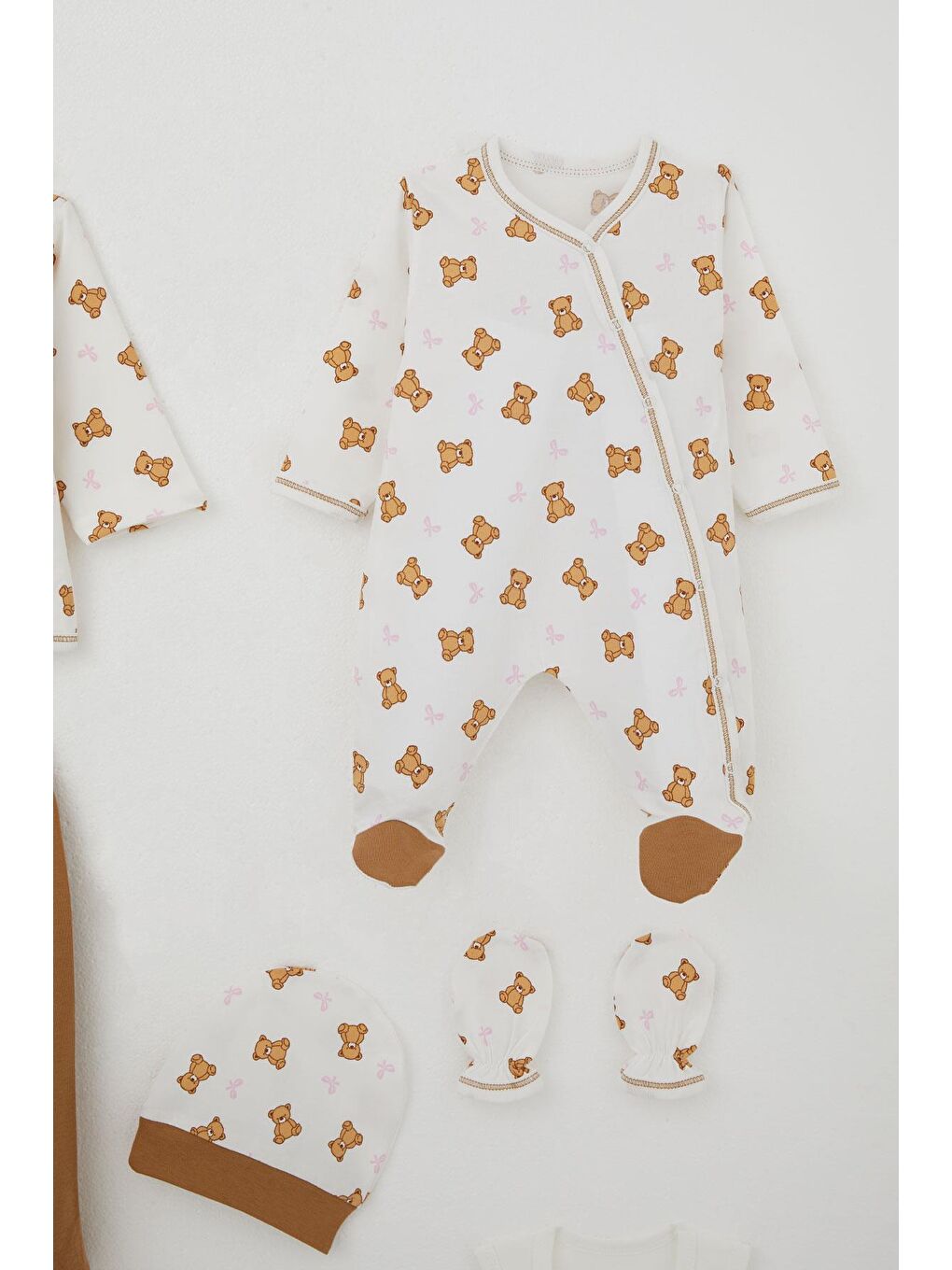 Kız Bebek Hastane Çıkışı 8 Li Sevimli Bebek Ayıcık Desenli Fiyonklu Ekru (0-3 Ay)-4