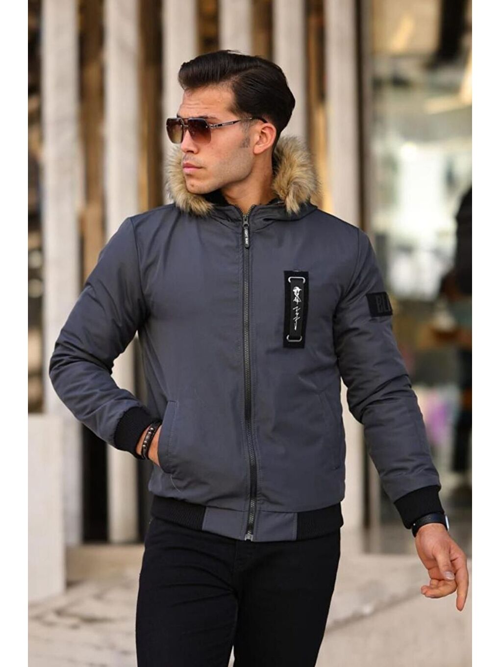 Gri Erkek Kapüşonlu Içi Kürklü Suya Dayanıklı Cepli Füme Mont