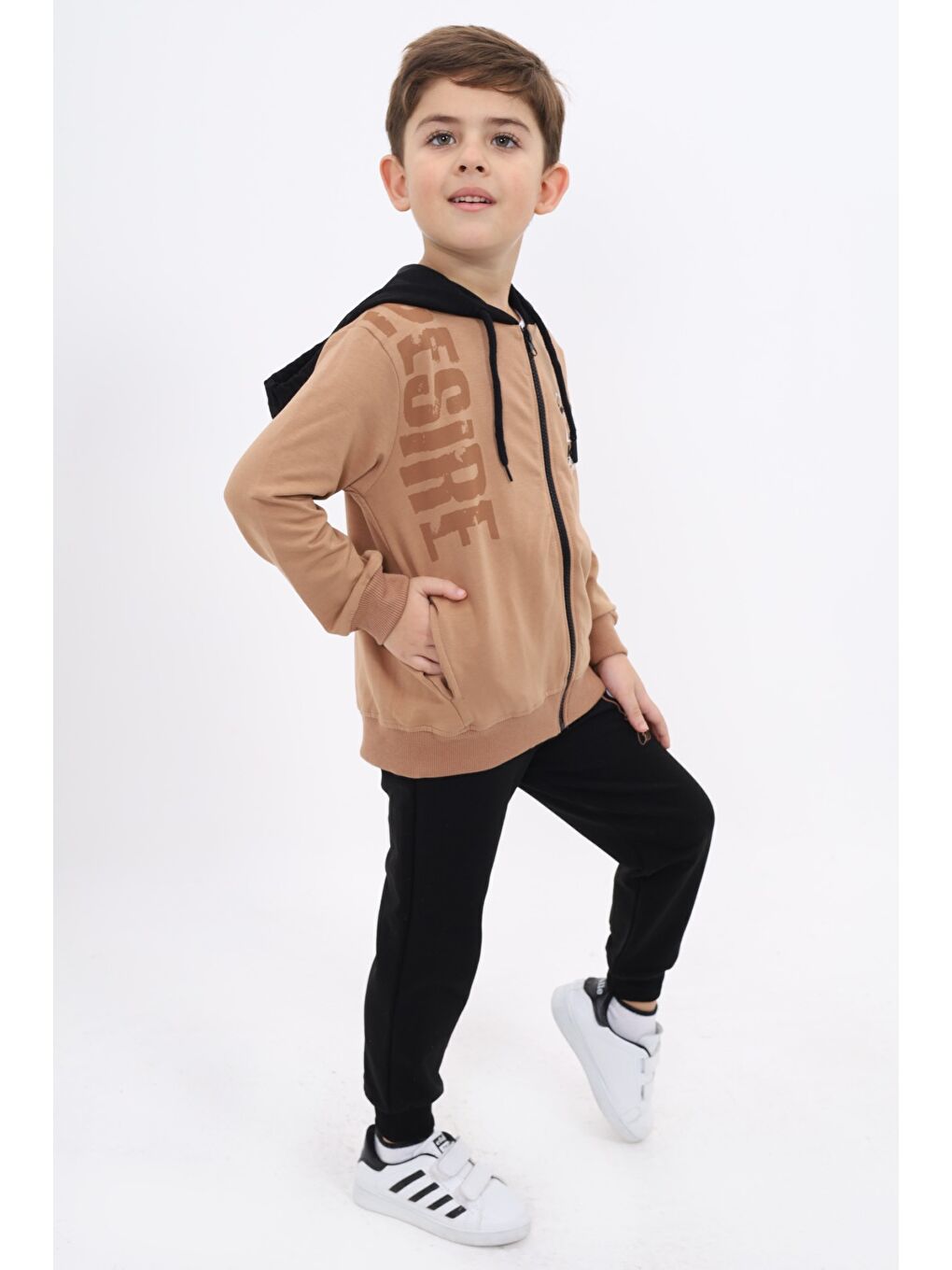Kahverengi Erkek Çocuk Baskılı Eşofman Takım-1