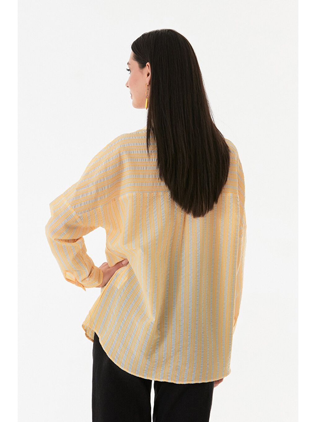Sarı Çizgili Düğmeli Gömlek-3