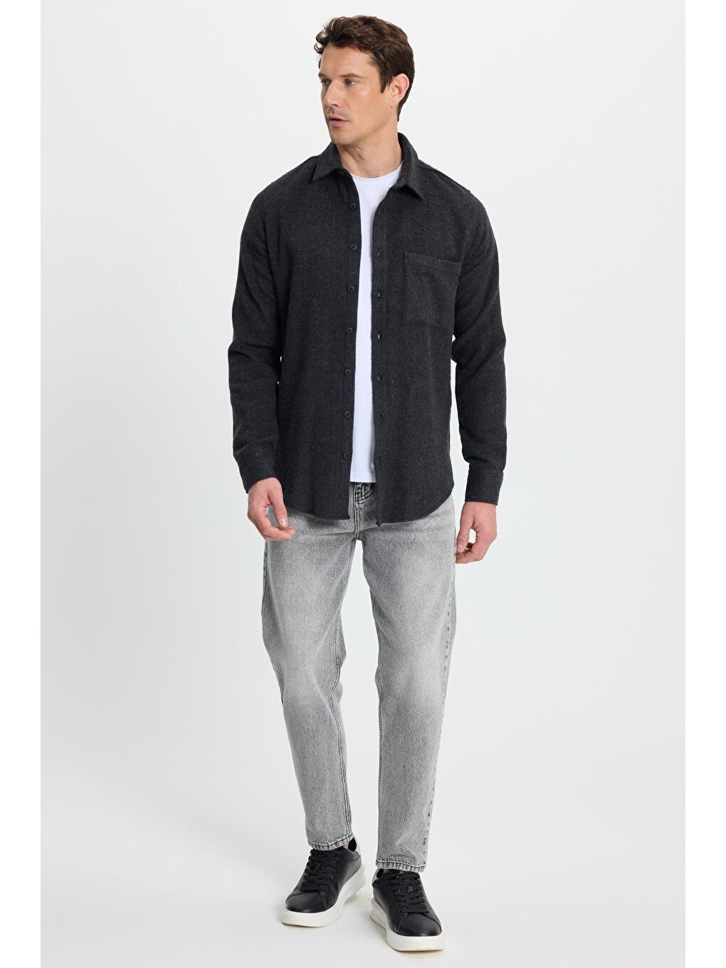 Erkek Slim Fit Dar Kesim  Armürlü Oduncu Cepli Spor Yaka Siyah Gömlek-3